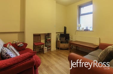 Thesiger Street, Plasnewydd, Cardiff - Image 2